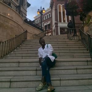 Meet your Posher, Adeline